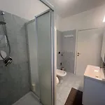 House - * 科莫