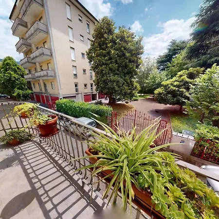 Apartament House -